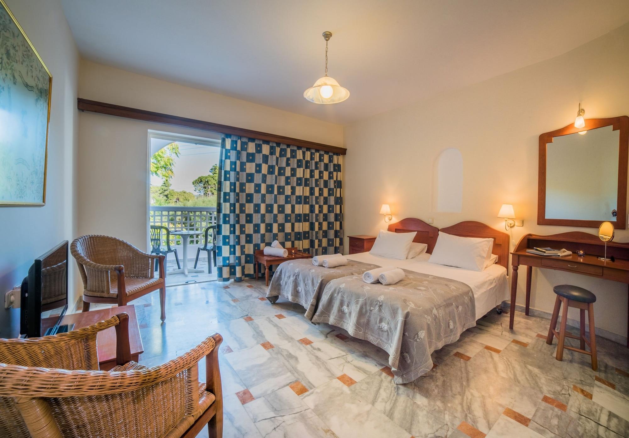 Ilaria Hotel Kalamákion Extérieur photo