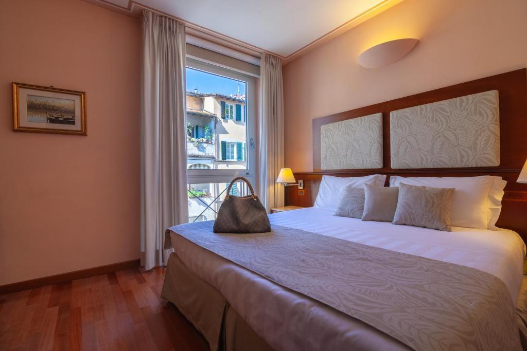 Ilaria Hotel Kalamákion Extérieur photo
