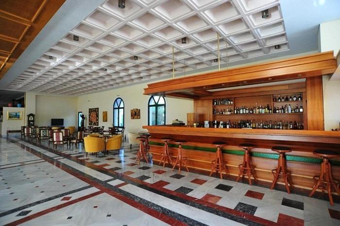Ilaria Hotel Kalamákion Extérieur photo